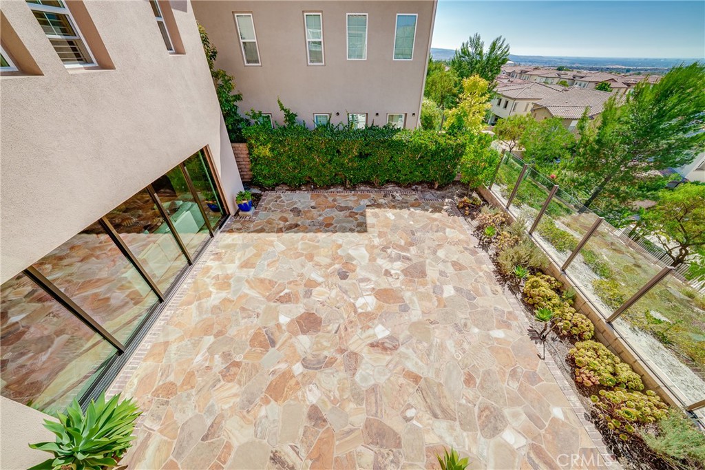 HIGHLANDS (BKHGL) - Residential Lease