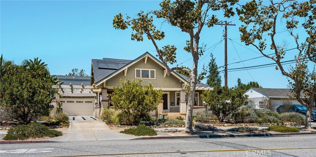 323 E Bixby