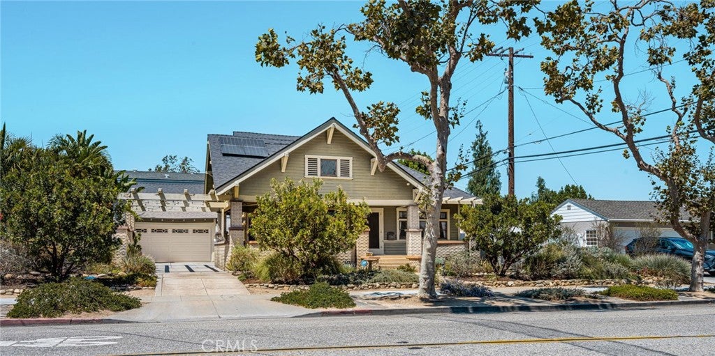 323 E Bixby