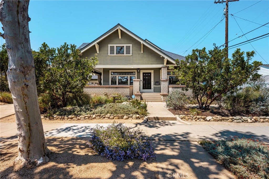 323 E Bixby
