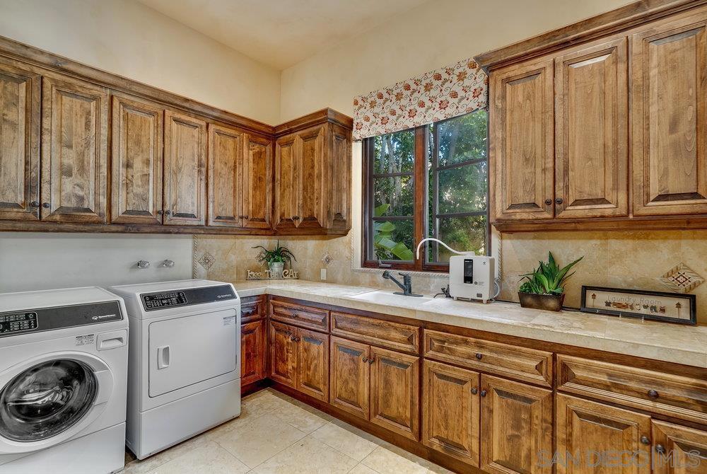 Rancho Santa Fe - Residential