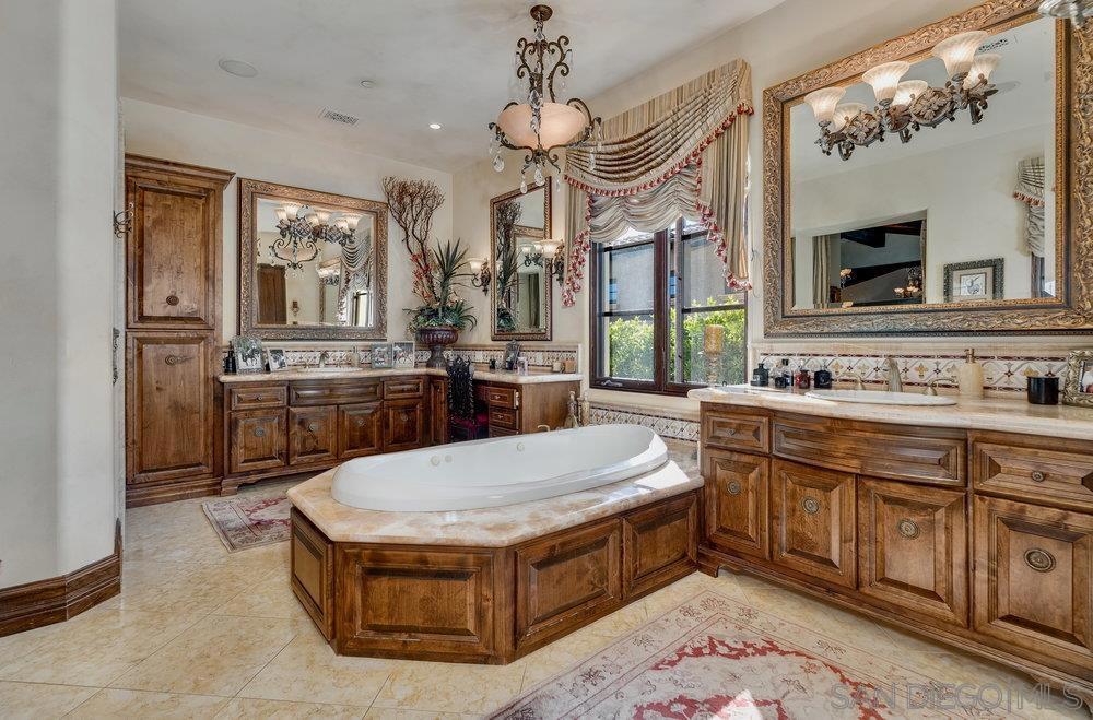 Rancho Santa Fe - Residential