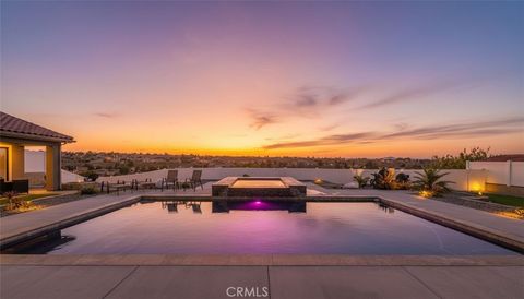 17528 Danbury Hesperia CA 92345