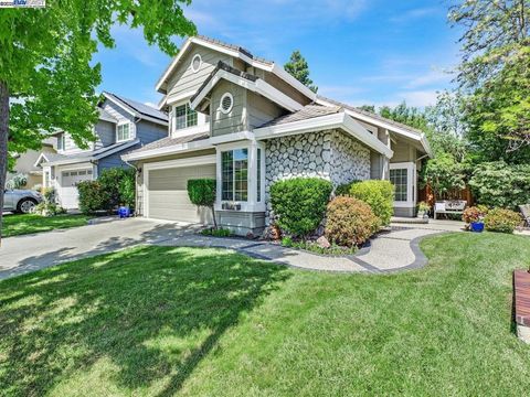 8043 Crossridge Rd Dublin CA 94568