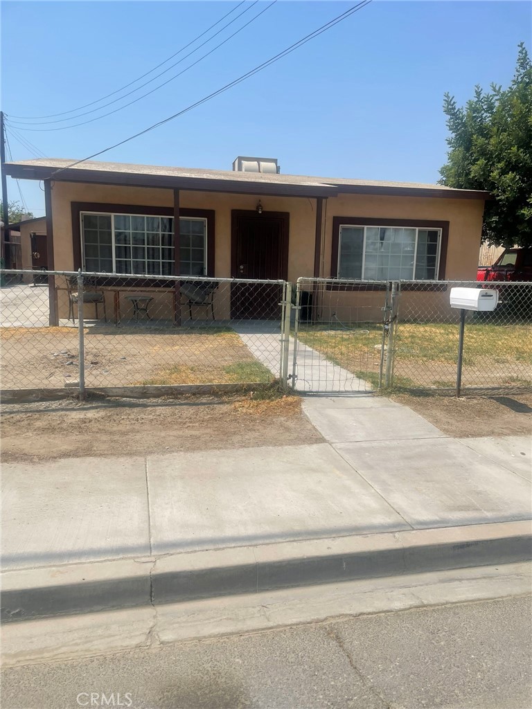 Charming 2 bedroom 1 bath, with a large backyard, Separate detached garage. YOUR PERFECT STARTER HOME ! This home offers convenience and comfort. This home is ideal for first time homebuyers, growing family, and investors looking to add to there portfolio. Outside you will find a long driveway detached garage, clean and spacious backyard with possible of space for  RV parking. This home is located near parks, grocery stores, and schools. VERY CONVIENANT LOCATION
