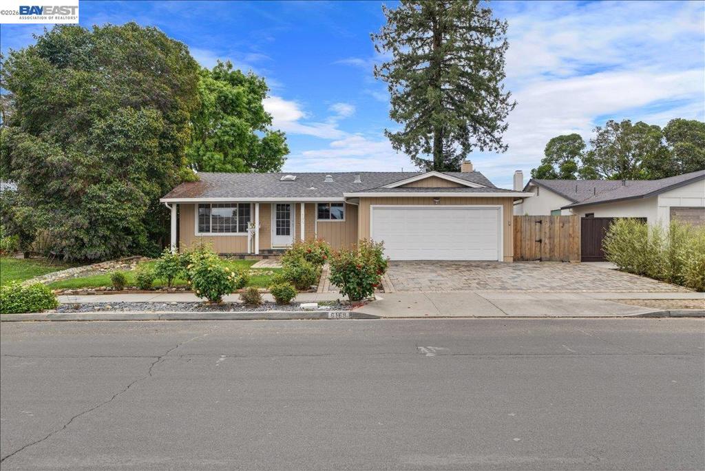 6168 Inglewood Dr