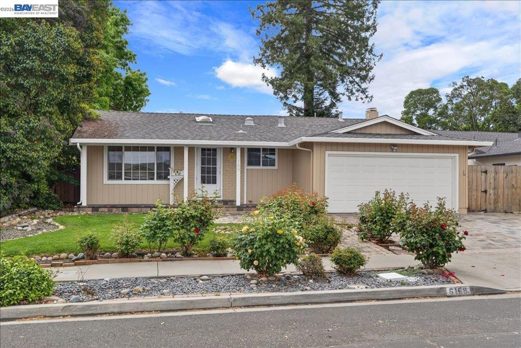 6168 Inglewood Dr