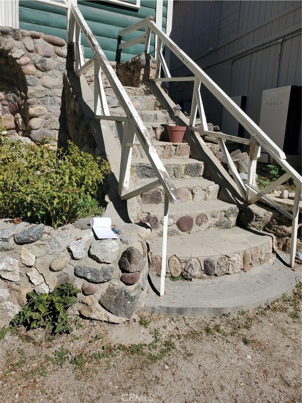 Photo of 3917 Oregon Dr, Frazier Park, CA 93225 (MLS # SR25244277)