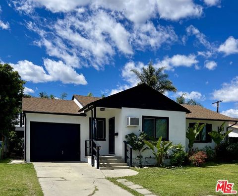 Photo of 5917 White Oak Avenue, Encino, CA 91316 (MLS # 25583349)