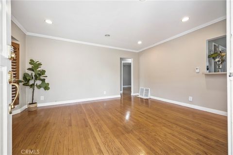 Tiny photo for 5006 Woodruff Avenue, Lakewood, CA 90713 (MLS # SB25197651)