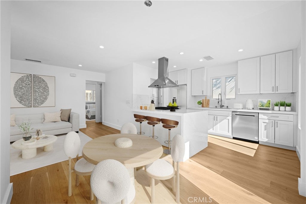 1561 2nd St Street