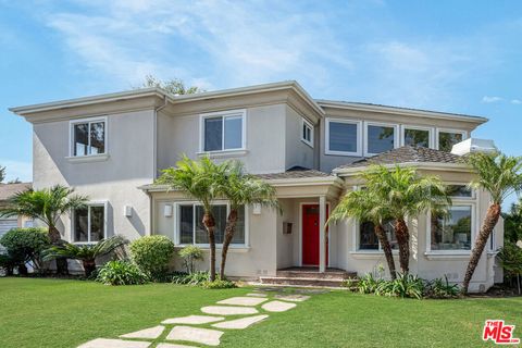 Photo of 7701 Hindry Avenue, Los Angeles, CA 90045 (MLS # 25625087)