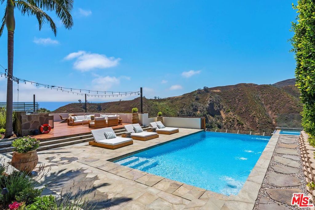 1535 Umeo Road