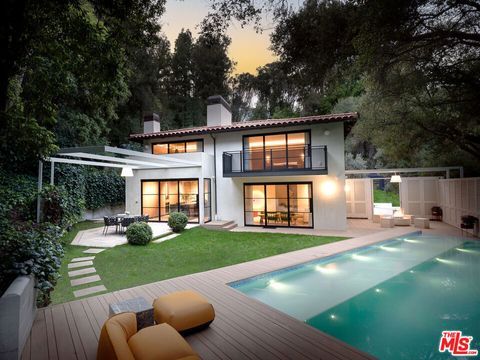2167 Mandeville Canyon Road Los Angeles CA 90049