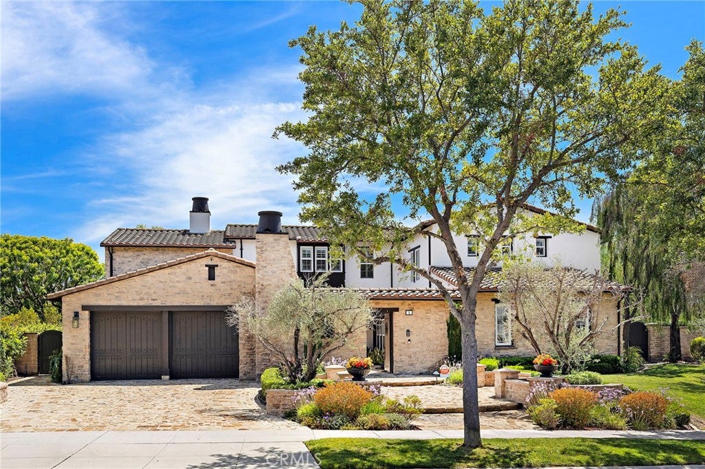 8 Brittlestar Road