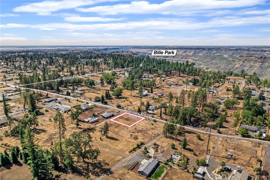Nestled in the heart of Paradise, this .23-acre lot offers the perfect canvas to build your future home. Ideally located just minutes from Bille Park, with nearby access to shopping, restaurants and everyday conveniences, this property gives easy access. Whether you're looking to build your forever home or invest in a great location, this property is ready for you.
