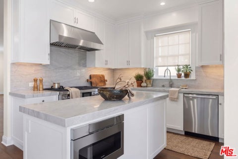 Tiny photo for 1011 Fiske Street, Pacific Palisades, CA 90272 (MLS # 26875289)