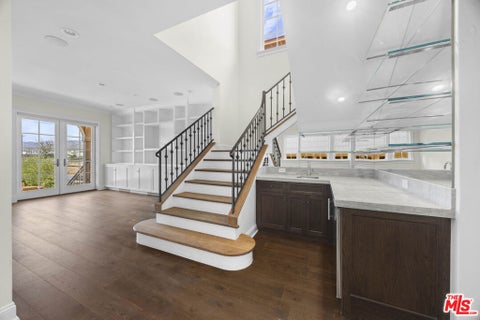 Tiny photo for 1011 Fiske Street, Pacific Palisades, CA 90272 (MLS # 26875289)
