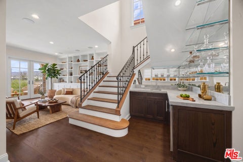 Tiny photo for 1011 Fiske Street, Pacific Palisades, CA 90272 (MLS # 26875289)