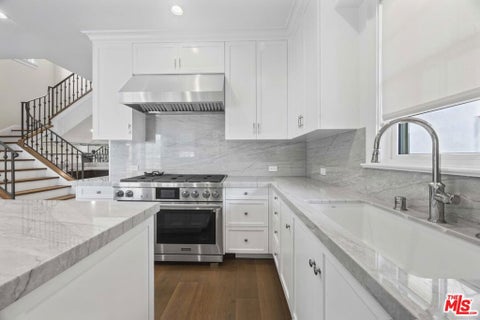 Tiny photo for 1011 Fiske Street, Pacific Palisades, CA 90272 (MLS # 26875289)
