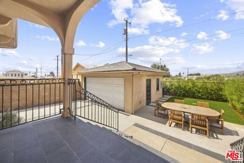 Tiny photo for 1011 Fiske Street, Pacific Palisades, CA 90272 (MLS # 26875289)