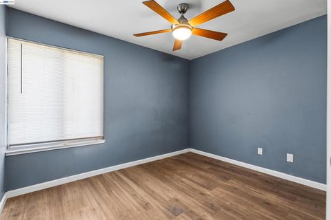 Tiny photo for 2800 2800 Bateman Ln Ln, Modesto, CA 95354 (MLS # 41126310)