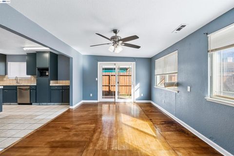 Tiny photo for 2800 2800 Bateman Ln Ln, Modesto, CA 95354 (MLS # 41126310)