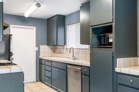 Tiny photo for 2800 2800 Bateman Ln Ln, Modesto, CA 95354 (MLS # 41126310)