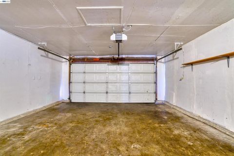 Tiny photo for 2800 2800 Bateman Ln Ln, Modesto, CA 95354 (MLS # 41126310)