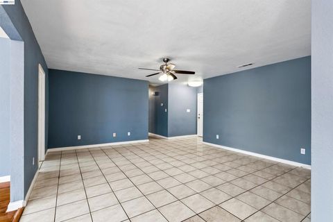 Tiny photo for 2800 2800 Bateman Ln Ln, Modesto, CA 95354 (MLS # 41126310)