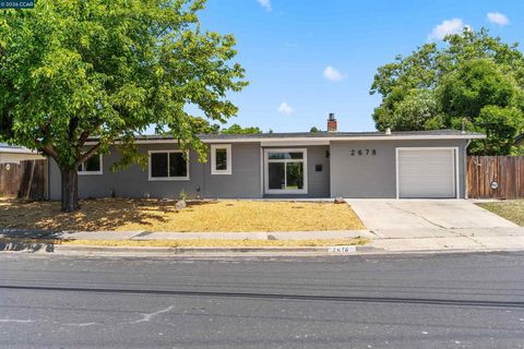 Photo of 2678 Mayfair Ave AVE, Concord, CA 94520 (MLS # 41135276)