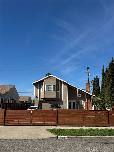 Photo of 611 S Claudina St, Anaheim, CA 92805 (MLS # OC26045028)
