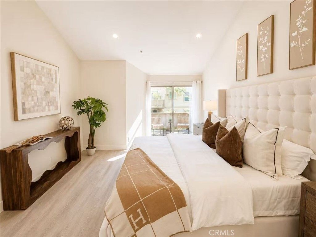 Photo of 15 Ericson Aisle, Irvine, CA 92620 (MLS # TR26112224)