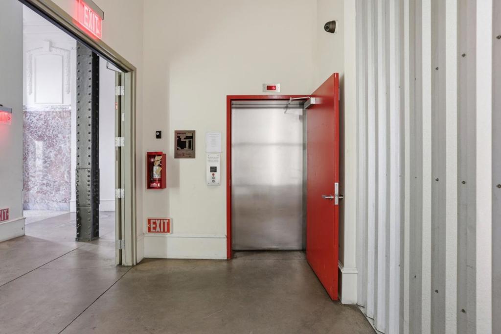 83 Mcallister Street 302