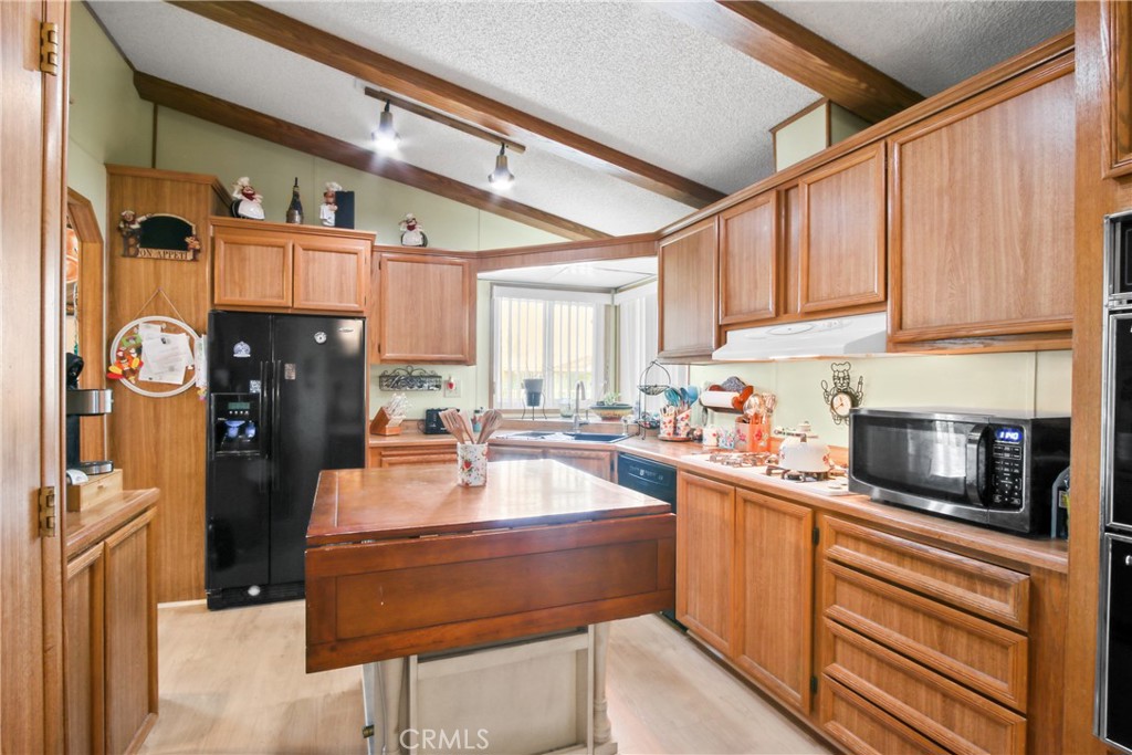 1300 W Menlo Avenue 217