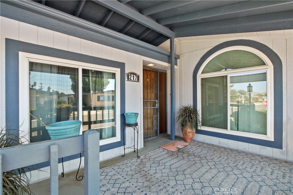 1300 W Menlo Avenue 217