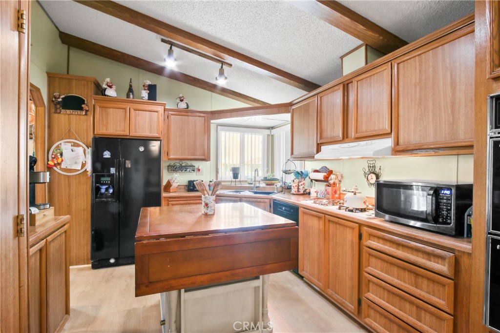 1300 W Menlo Avenue 217