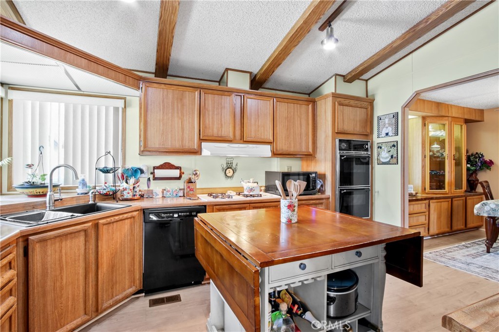 1300 W Menlo Avenue 217