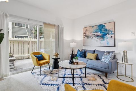 Photo of 71 Lakeshore Ct Ct, Richmond, CA 94804 (MLS # 41131144)