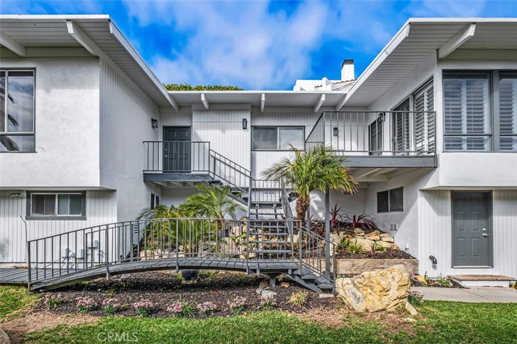 2516 Bayside Drive