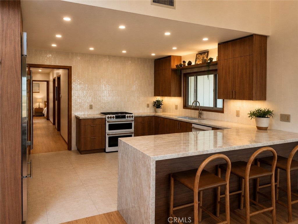 16 Cinnamon Lane