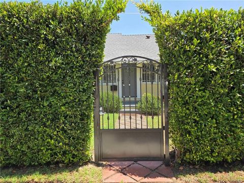 Photo of 2536 Westwood Boulevard, Los Angeles, CA 90064 (MLS # SR26084785)