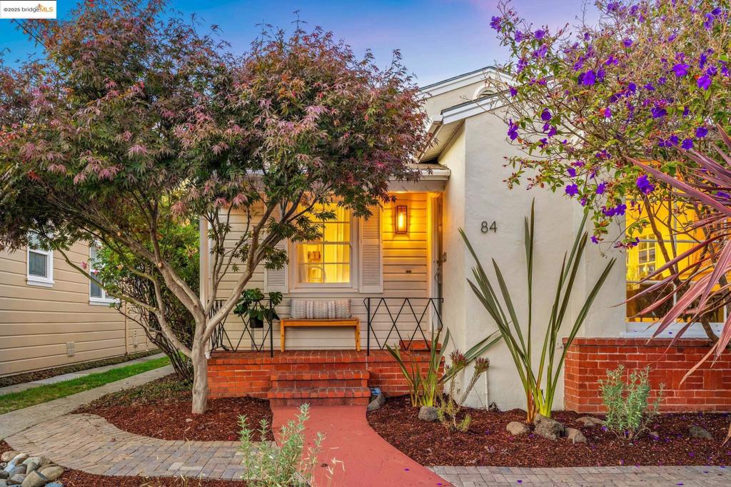 CREEKSIDE - Residential