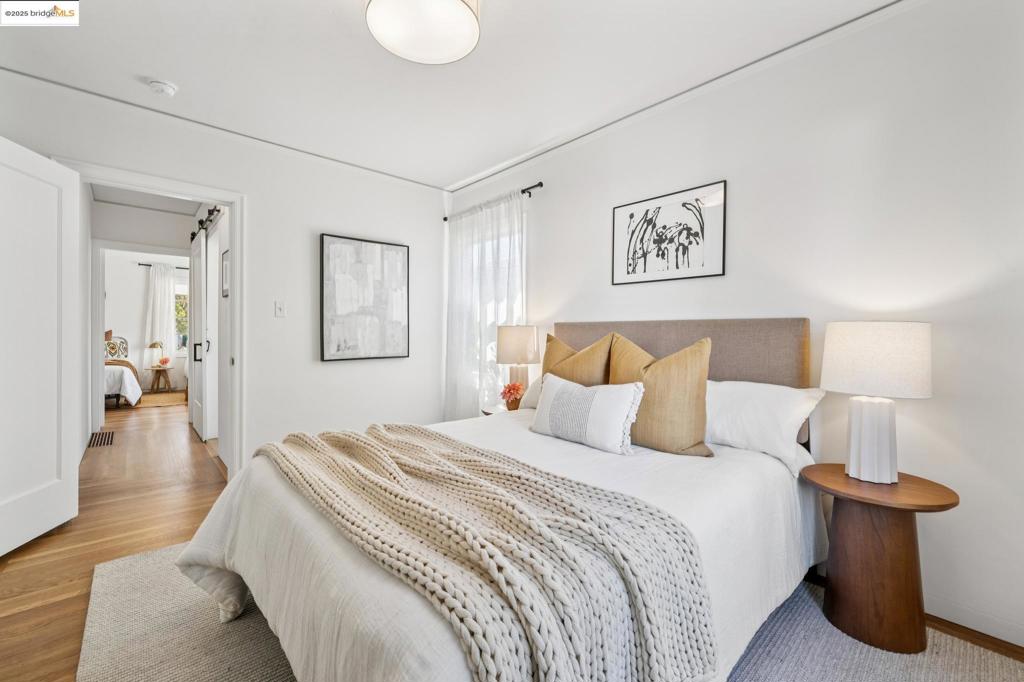 CREEKSIDE - Residential