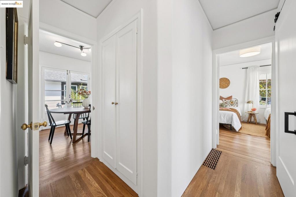 CREEKSIDE - Residential