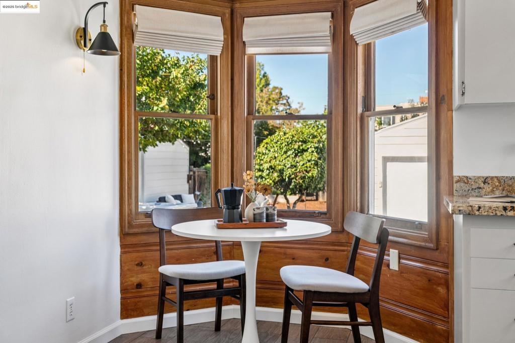 CREEKSIDE - Residential