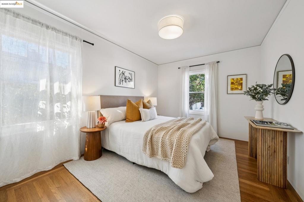 CREEKSIDE - Residential