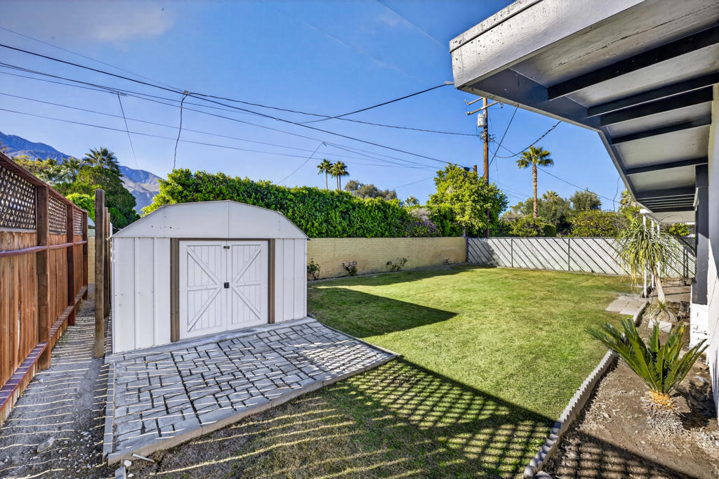 Movie Colony East - Residential