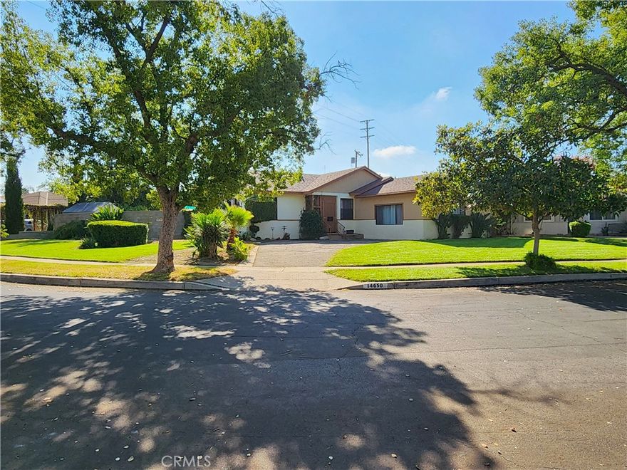 Welcome to this nicely nestled single family home located away from busy streets. This cozy and open floor plan offers 3 bedrooms, 1.75 baths plus a step down bonus room. An open living room with large windows that offer full view of the covered patio and back yard. The freshly painted cook's kitchen features a refrigerator, dishwasher, stove and microwave oven. Other features include: updated baths, laminate flooring throughout, spacious curb appeal and more.