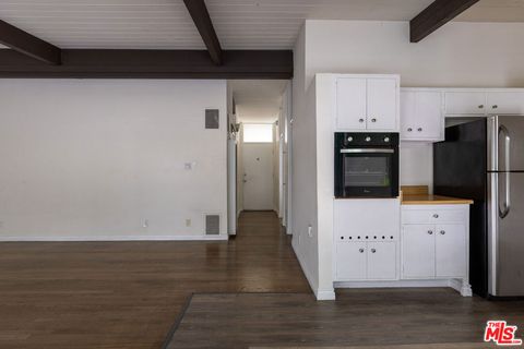 Photo of 11133 Rose Avenue #10, Los Angeles, CA 90034 (MLS # 25489687)